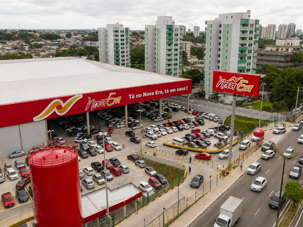 Super Nova Era alcança R$ 3,2 bilhões em vendas, sobe 26 posições em ranking e anuncia novas lojas