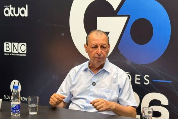 O senador Omar Aziz fala durante entrevista ao consórcio de sites G6, em Manaus.