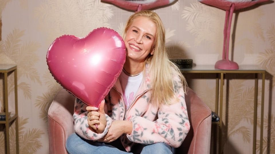 Meri Wiik har 15 års erfaring fra merkevarebygging med ansatte i front. Hun har en av Norges største profiler på LinkedIn, og rangeres som nummer 1 på merkevare og posisjonering.