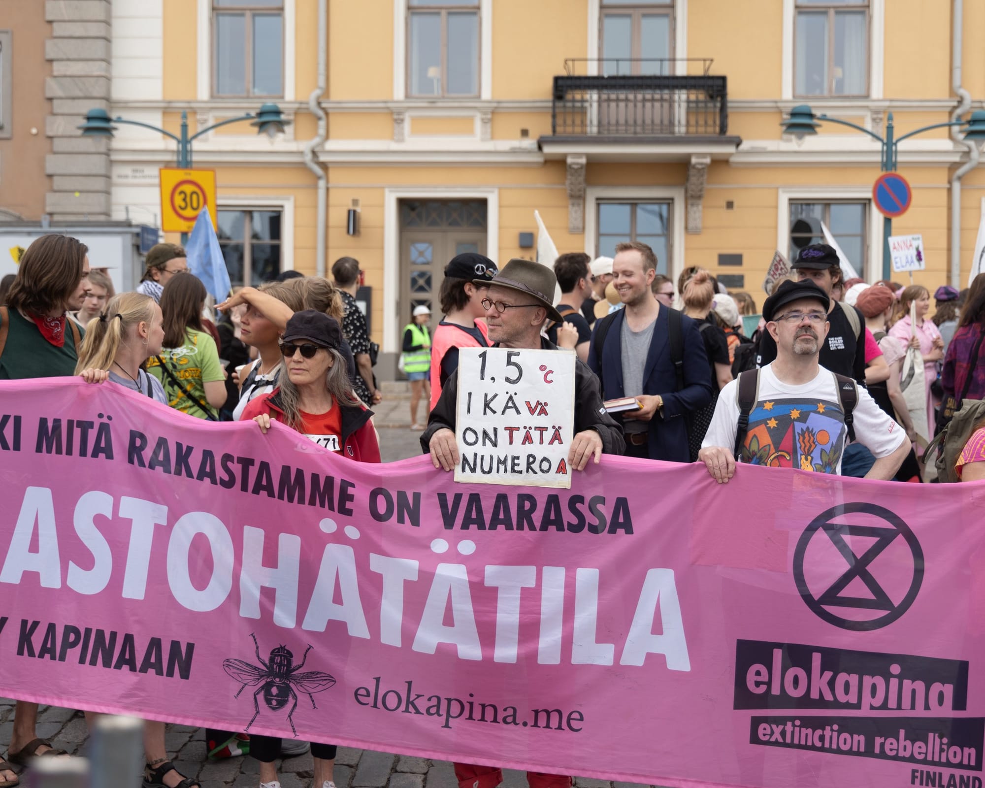 Elokapina otti käyttöön uuden rekrytointikeinon – tavoitteena historiallisen suuri kansalaistottelemattomien määrä