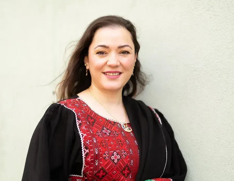 Homaira Qadare löytää voimaa auttamisesta: Kiinnitä huomio hyvään