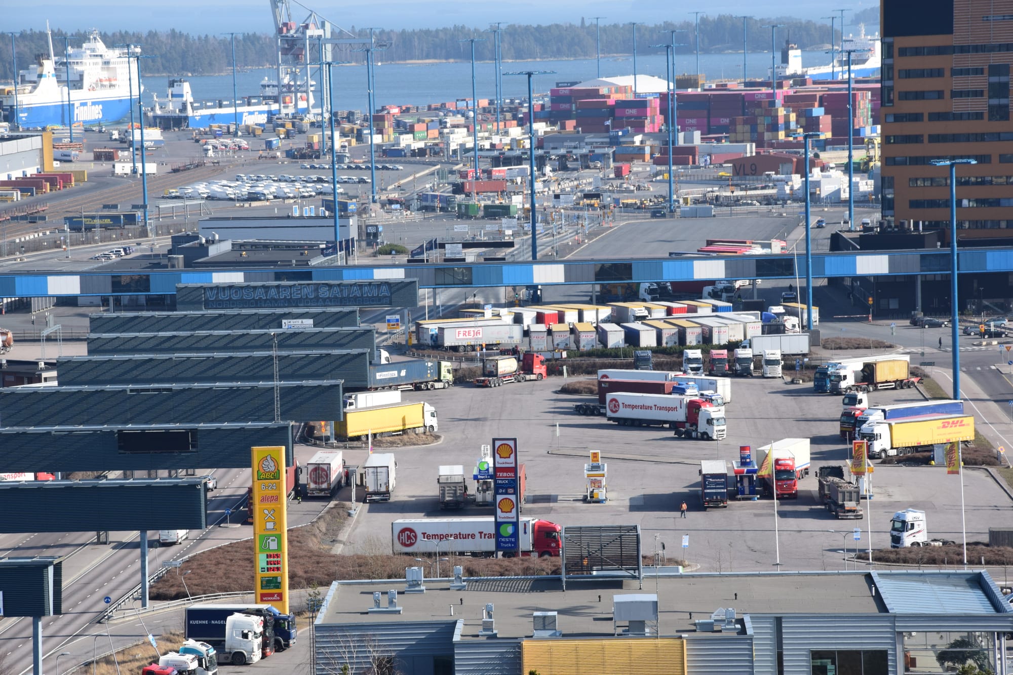 Huomio yritysjohtamiseen talouskasvun ongelmia ratkaistaessa