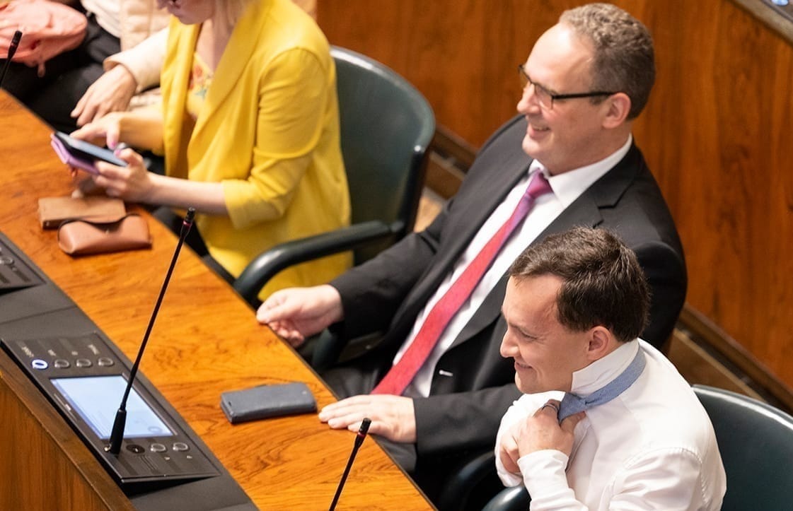 Paljonko hallituskumppanin pilkkaa pääministerin arvovalta kestää?