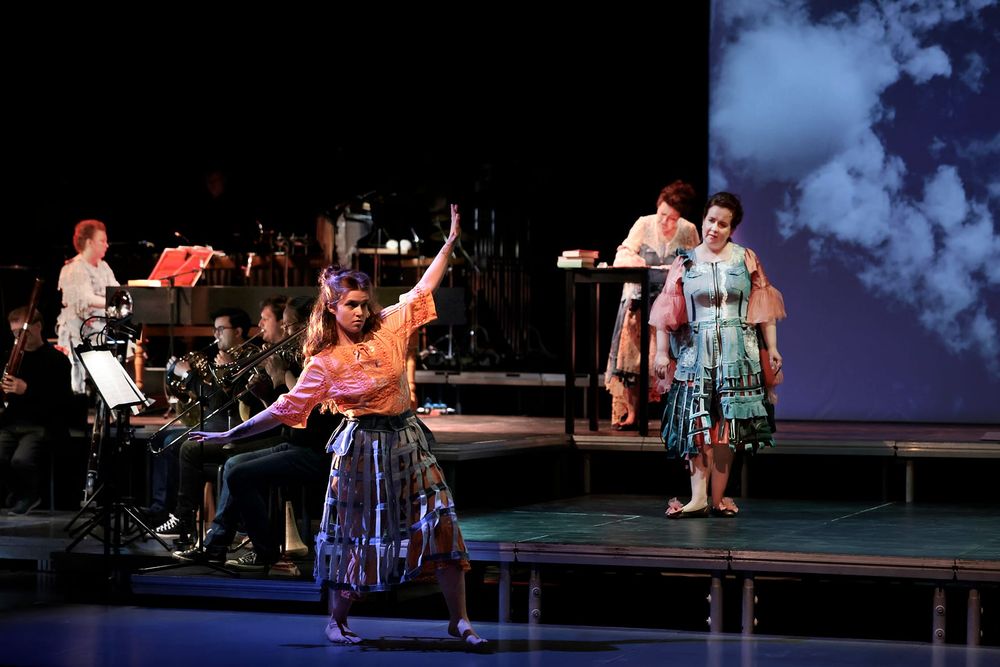 Neljä Émilietä, yksi nerouden ääni – Saariahon ooppera lumosi Porvoossa post image