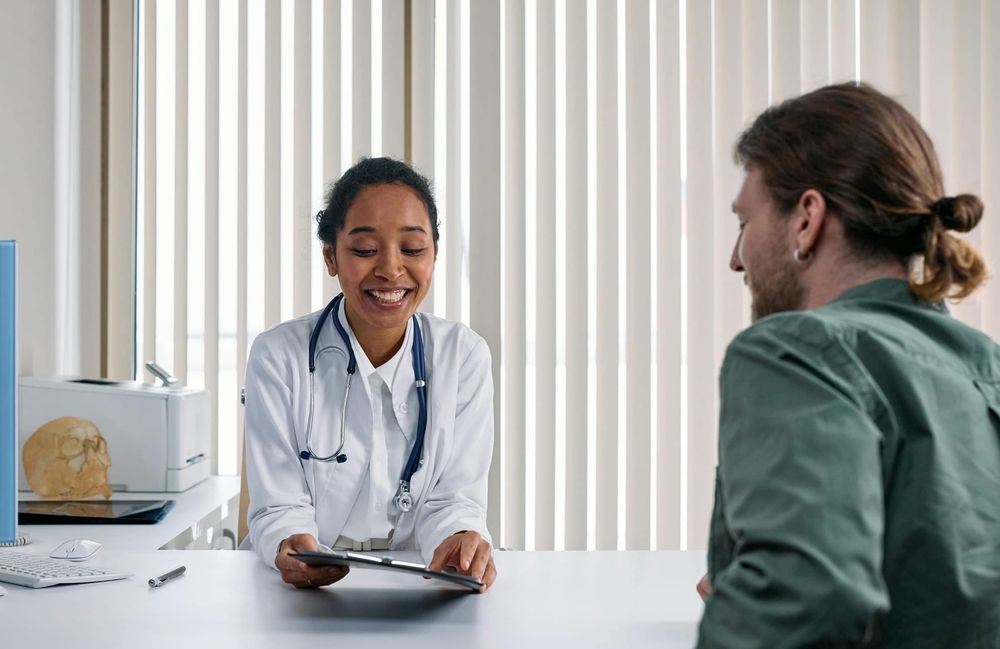 Suomalaisten enemmistö on valmis ottamaan hoitoa lääkäriltä, joka vasta opettelee suomea tai ruotsia post image