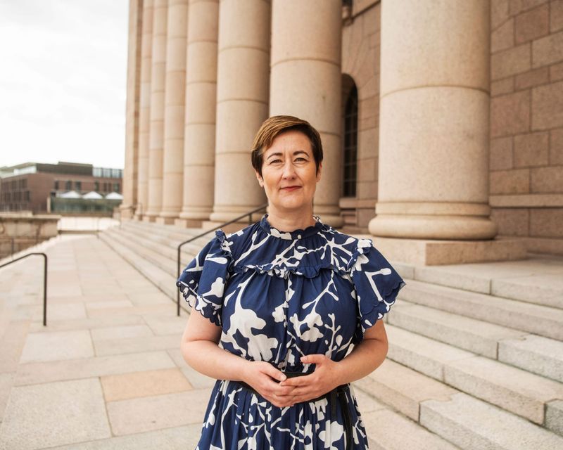 Vihreiden Holopainen: perheitä erotetaan säästöjen seurauksena post image