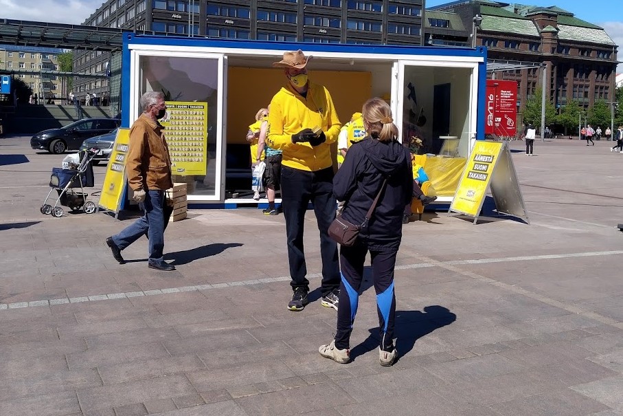 Perussuomalaiset on keskitetysti johdettu puolue - isosta puoluekokouksesta huolimatta