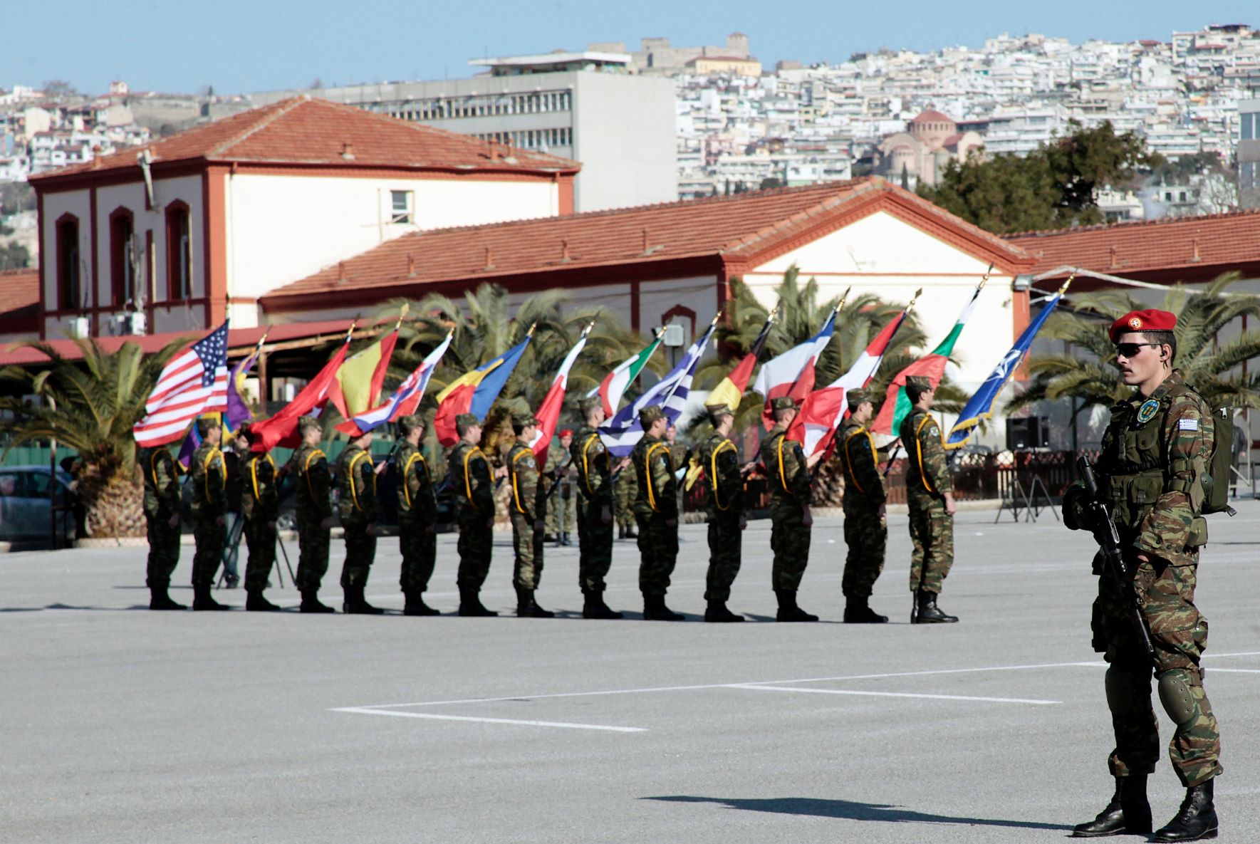 Ovi auki Natoon, mutta ei liittouduta