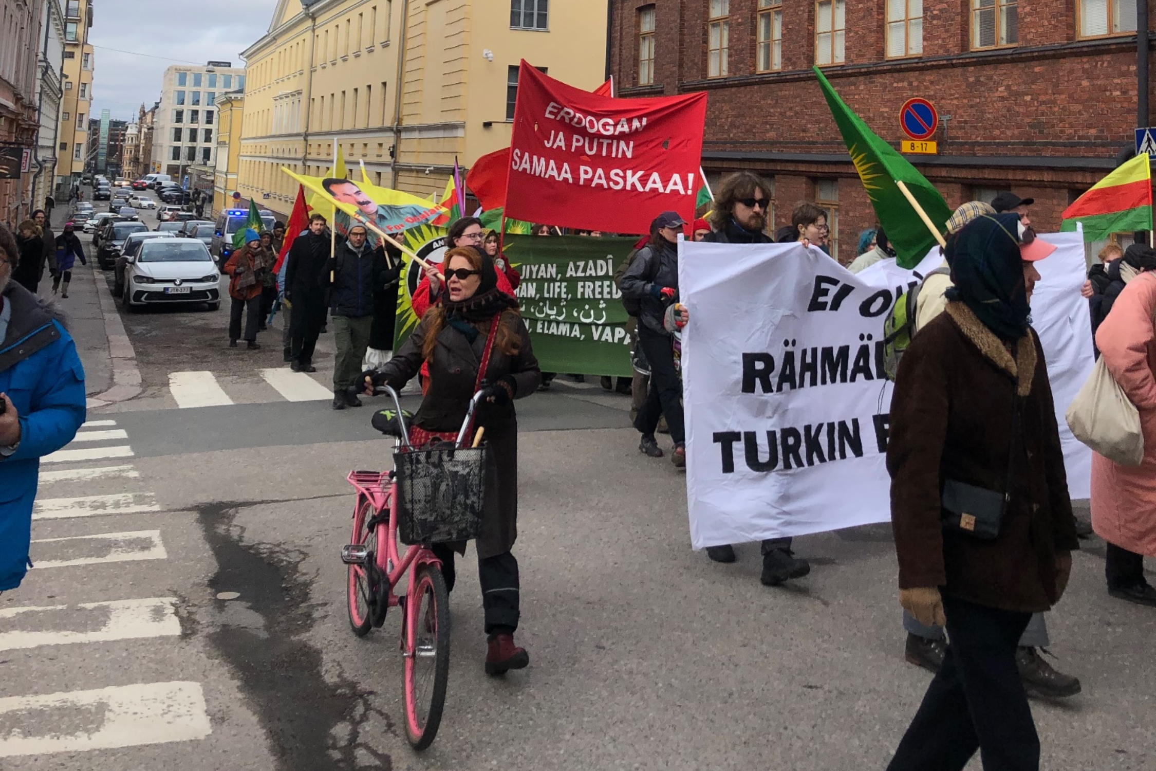 Turkin hyökkäys jättää Rojavan siviilit vaille vettä ja sähköä