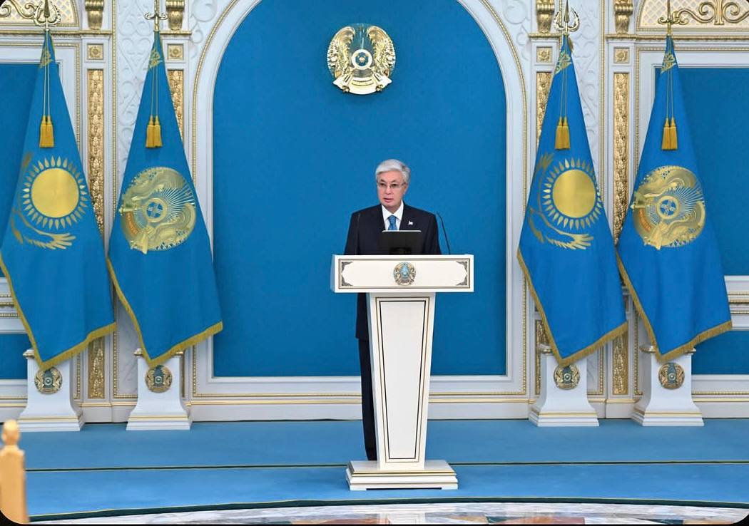 Токаев назвал дипфейки угрозой информационной безопасности