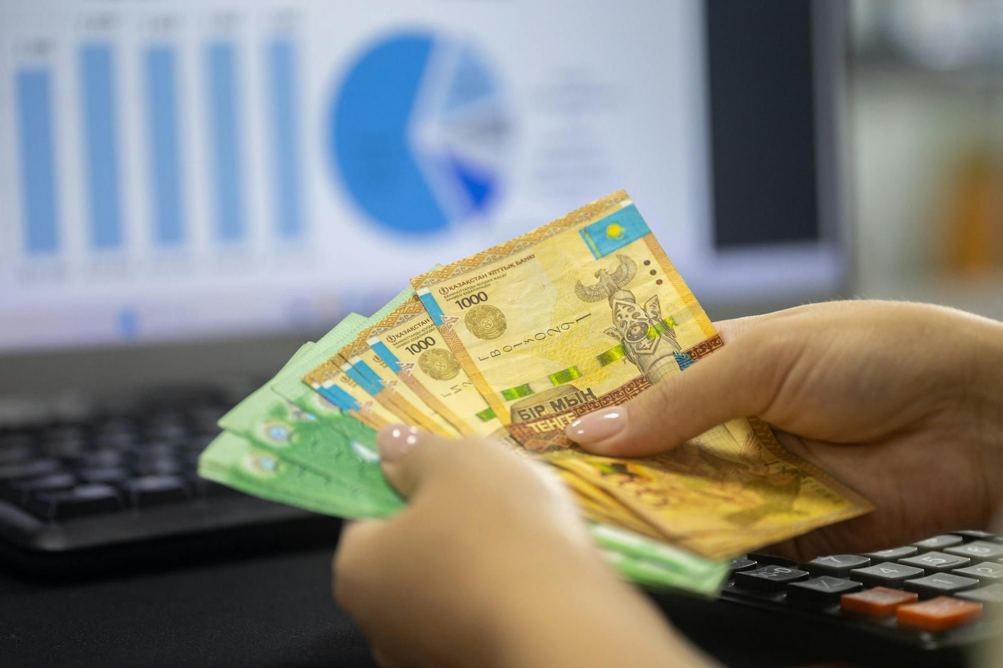 Деректер теңгеге: мемлекет банктерге нені және қаншаға береді