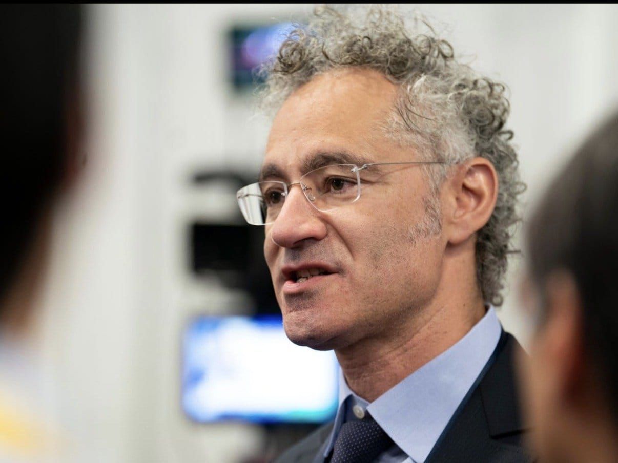Глава Palantir о риске национализации ИИ-лабораторий из-за исков