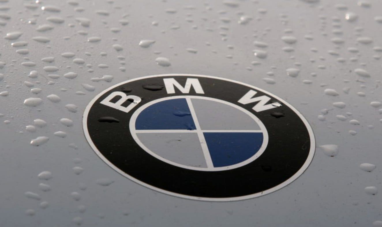 BMW перестраивает управление: какую роль отводят ИИ