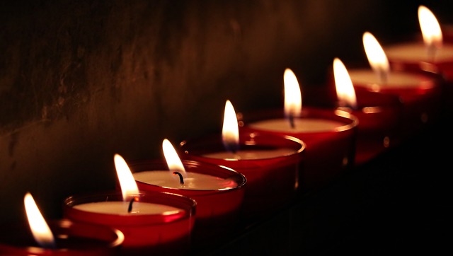 tea-lights-2223898_640