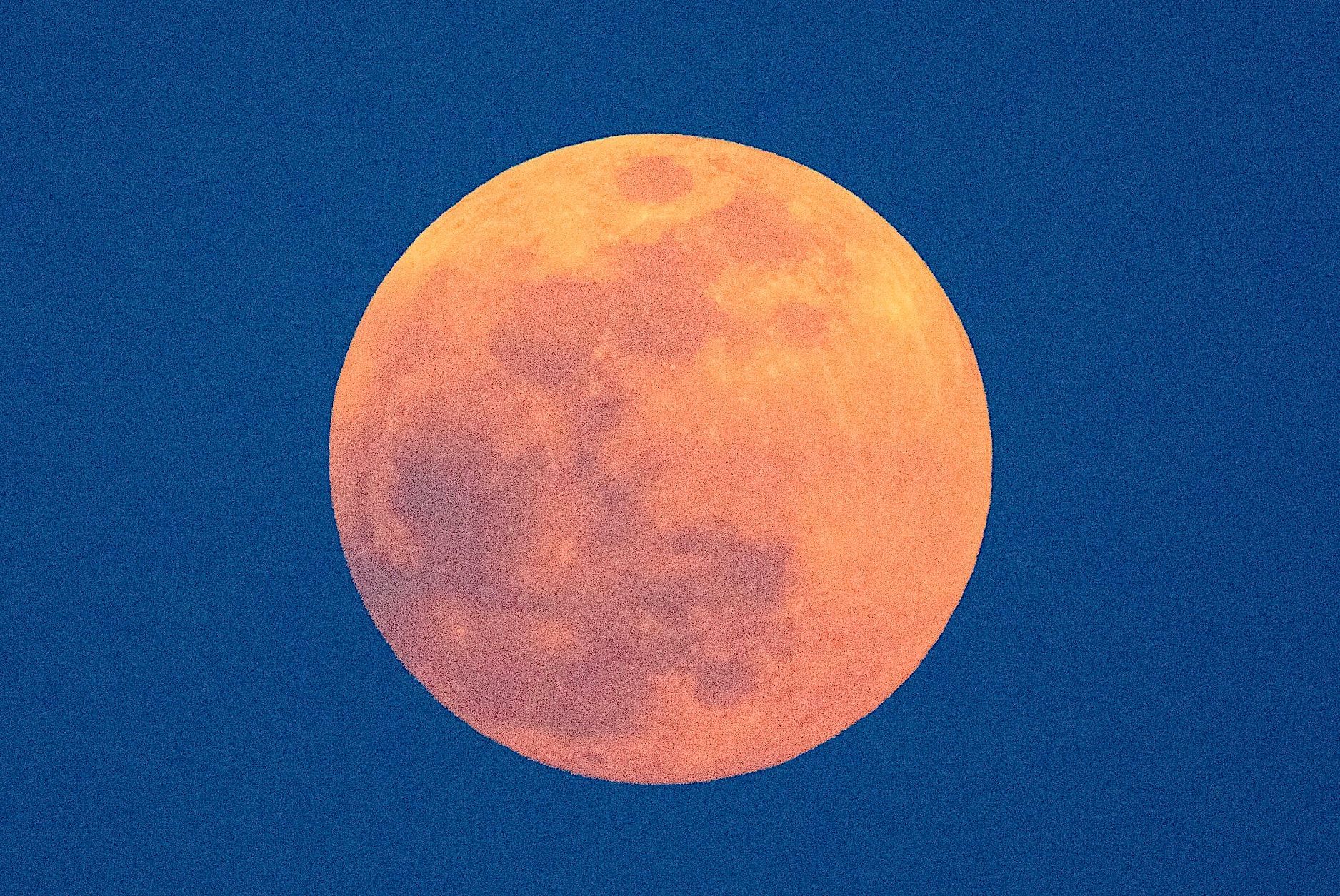 September 2 Full Corn Moon: Manifest Your Wildest Dreams With The Energy Of This Magic Moon