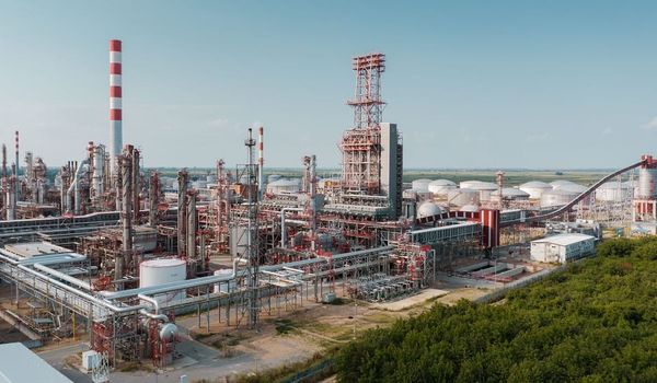 Energetska stabilnost u fokusu: država obezbedila snabdevanje gorivom, uz razmatranje novih vlasničkih opcija za NIS