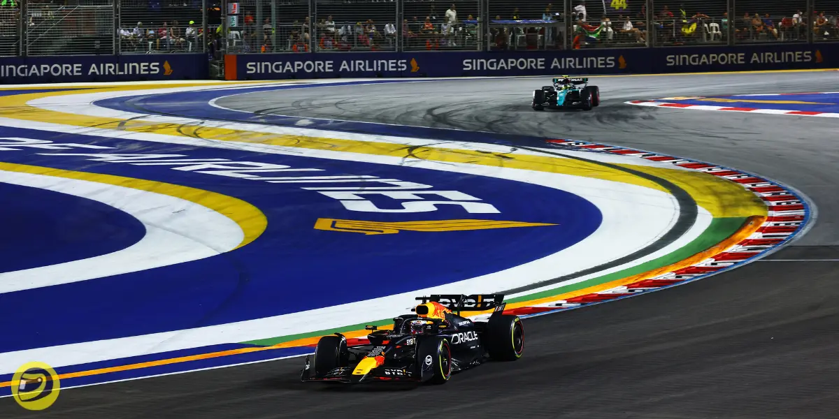 Max Verstappen and Lewis Hamilton in Singapore 2021-Pitinsider.com