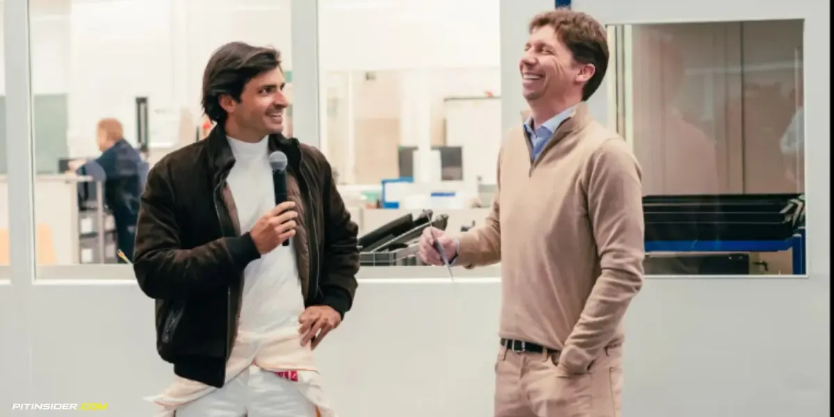  Carlos Sainz and James Vowles-Pitinsider.com