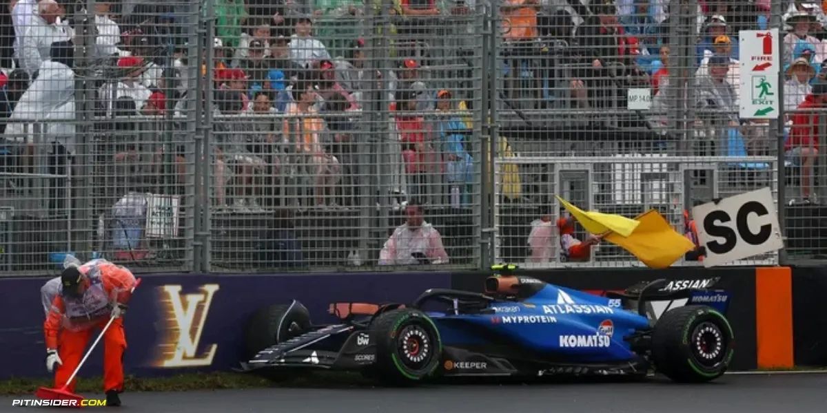 Sainz turns strategist for Williams following Melbourne crash