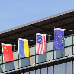 Draft State Department letter tells 35 governments to pick the U.S. or China on AI