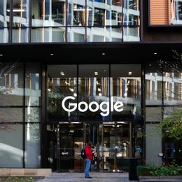 Google lets all its engineers use Anthropic's Claude as Gemini trails on coding