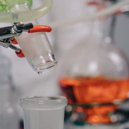 Stanford researchers build a virtual biotech company staffed by 37,000 AI agents
