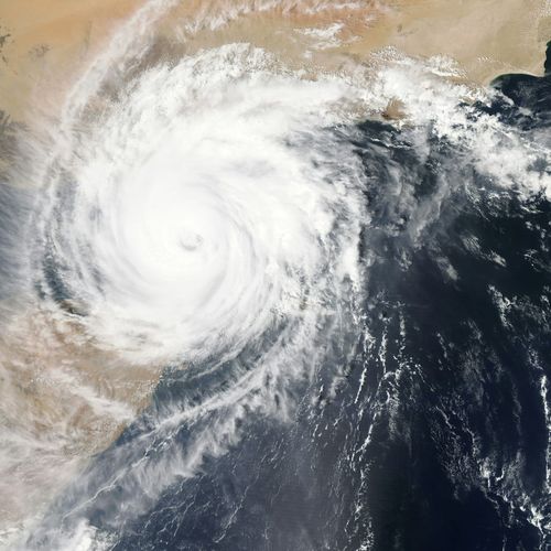 DeepMind's WeatherNext buys cyclone forecasters an extra day of warning