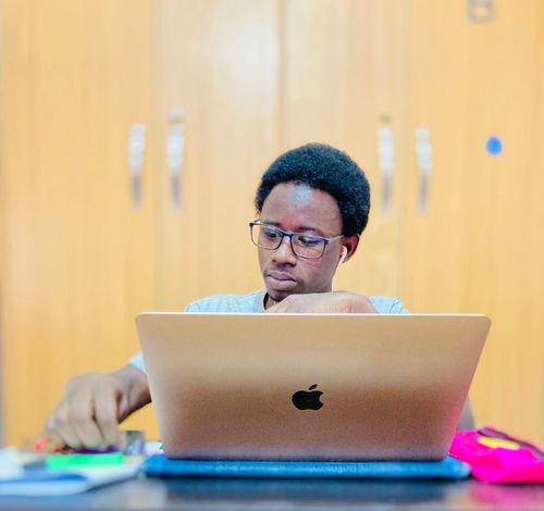 AI tutors matched human tutors’ short-term test gains in a GRE trial