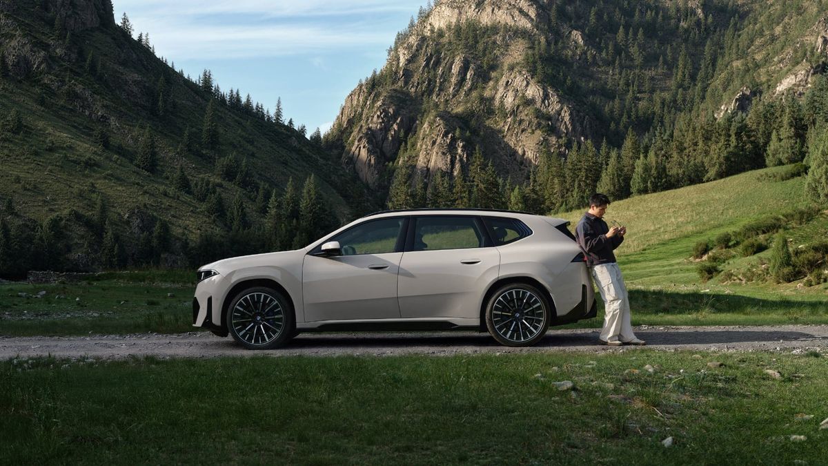BMW Meets the Chinese Market on Pricing While Mercedes Holds Out for a Premium