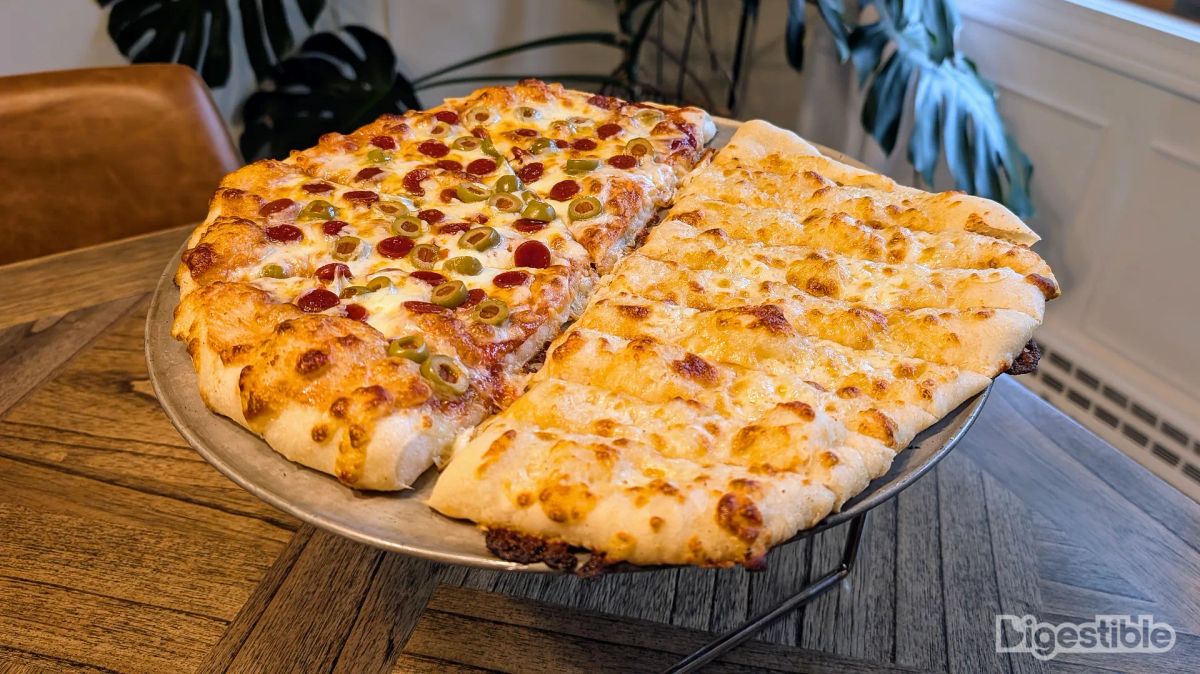 Breadsticks Combo Pizza