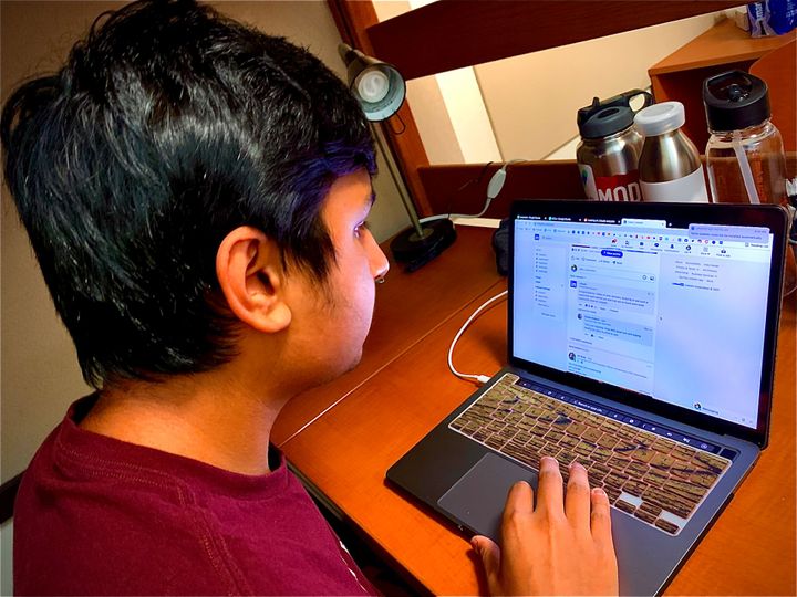 How LinkedIn Affects Self-Esteem