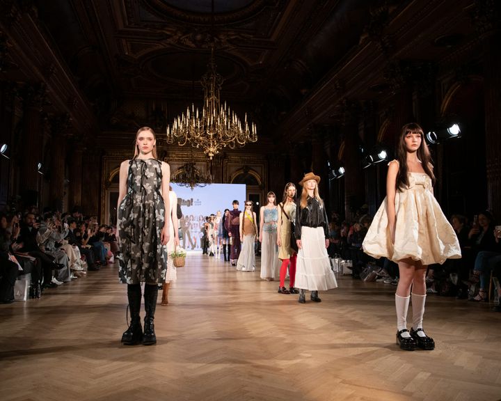 프랑스 파리서 열린 <모드 엣 파리> 패션쇼 AI 음원 제작