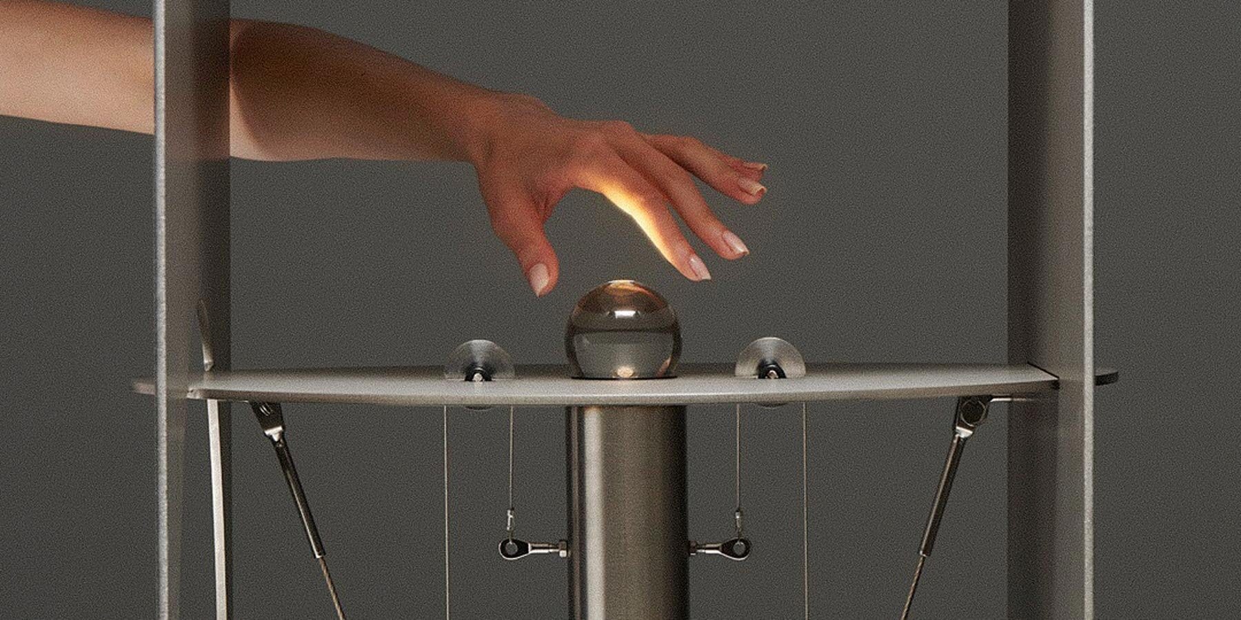 Kutarq Studio's Totem de Luz — A Pulley Where Your Dimmer Used to Be