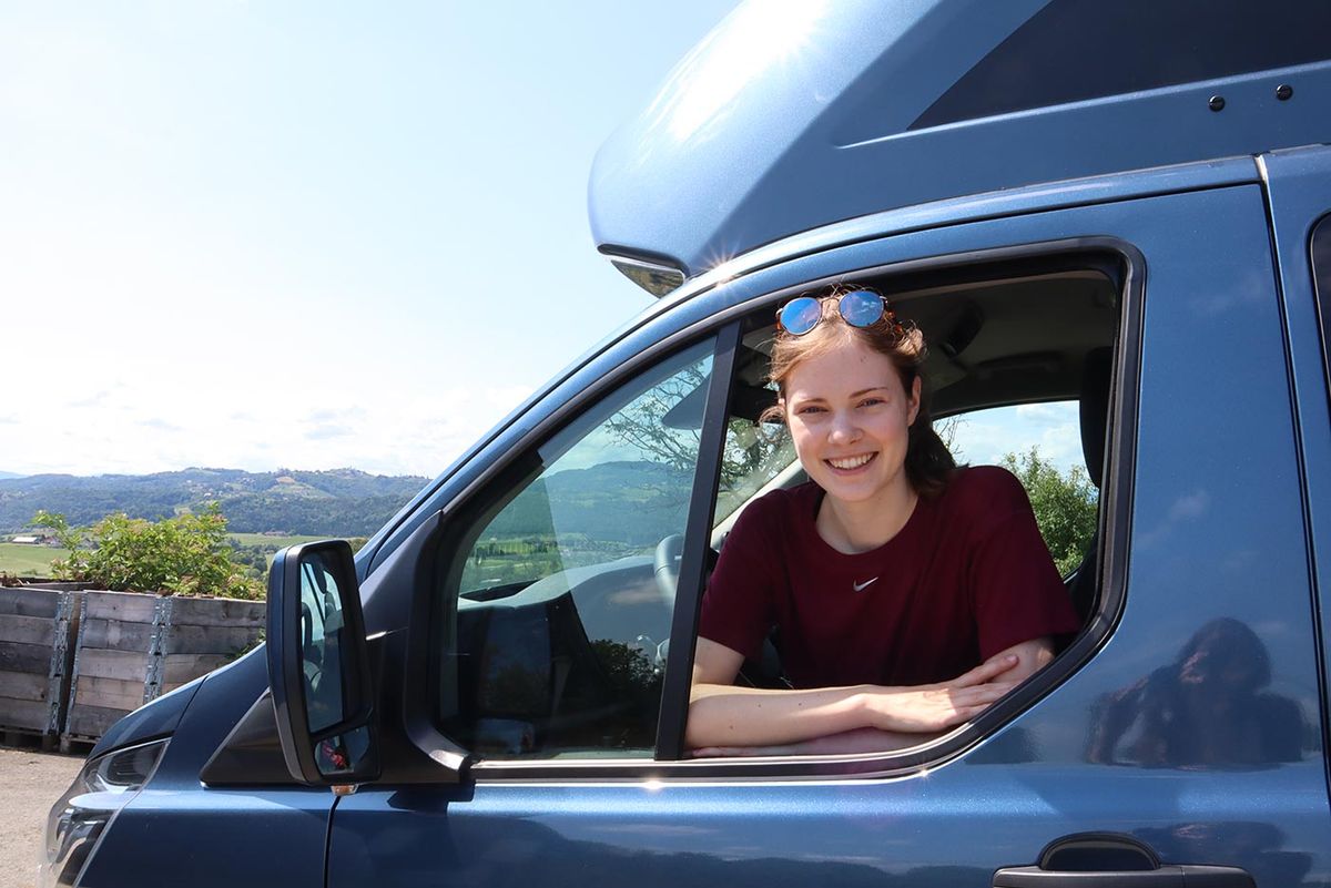 Julia von GoMore im Wohnmobil