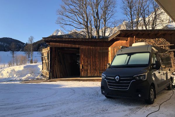 Wintercamping in Österreich mit Schau aufs Land
