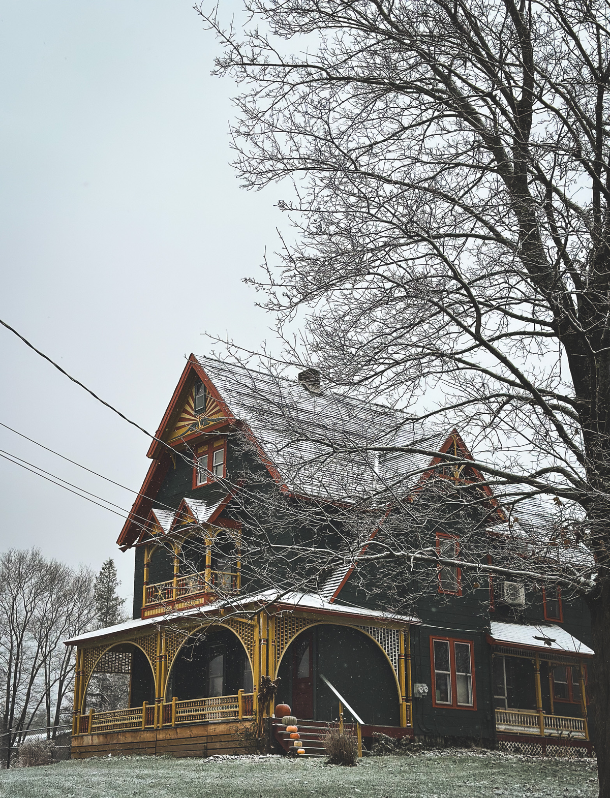 The Fold (Gutter) Between Pages