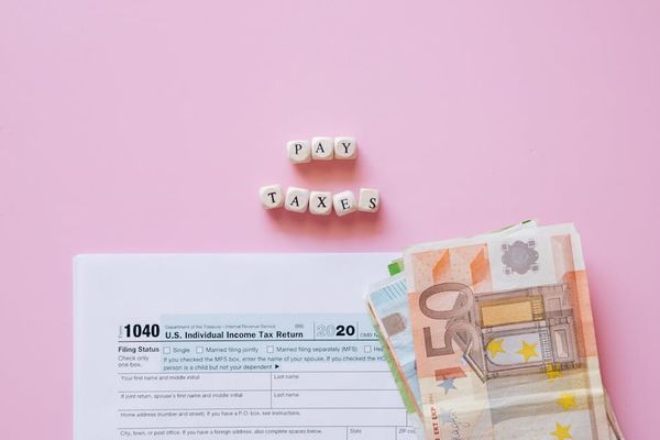 How to Invest Your Tax Refund in 2026