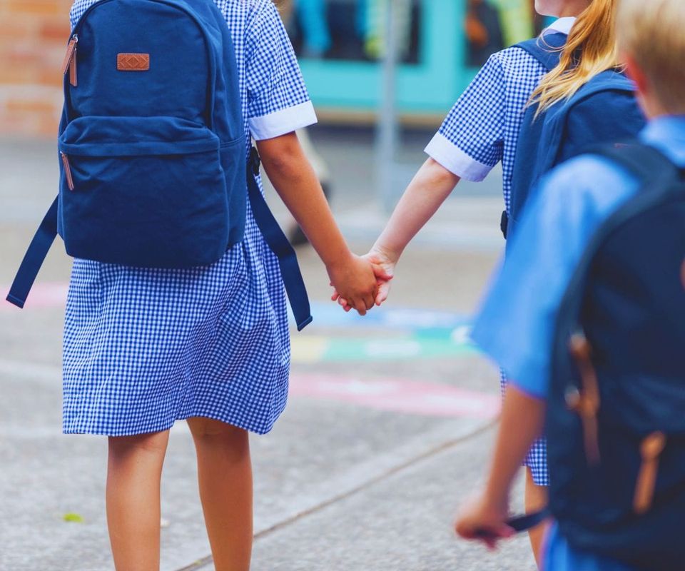 AI Risks to Children: A Comprehensive Guide for Parents & Educators