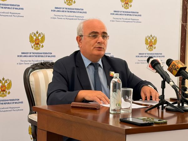 “The Ball Is in Your Court Now,” Moscow Says on Financial Talks With Colombo