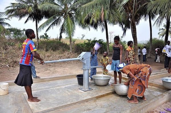 Aid, poverty and the illusion of better health