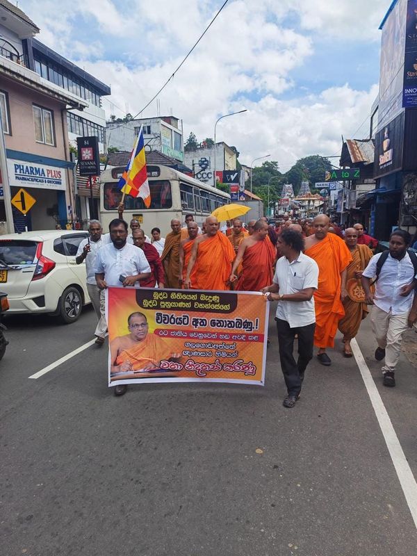 Buddhist Monks March on Colombo to Demand Release of Jailed Hard-Line Cleric