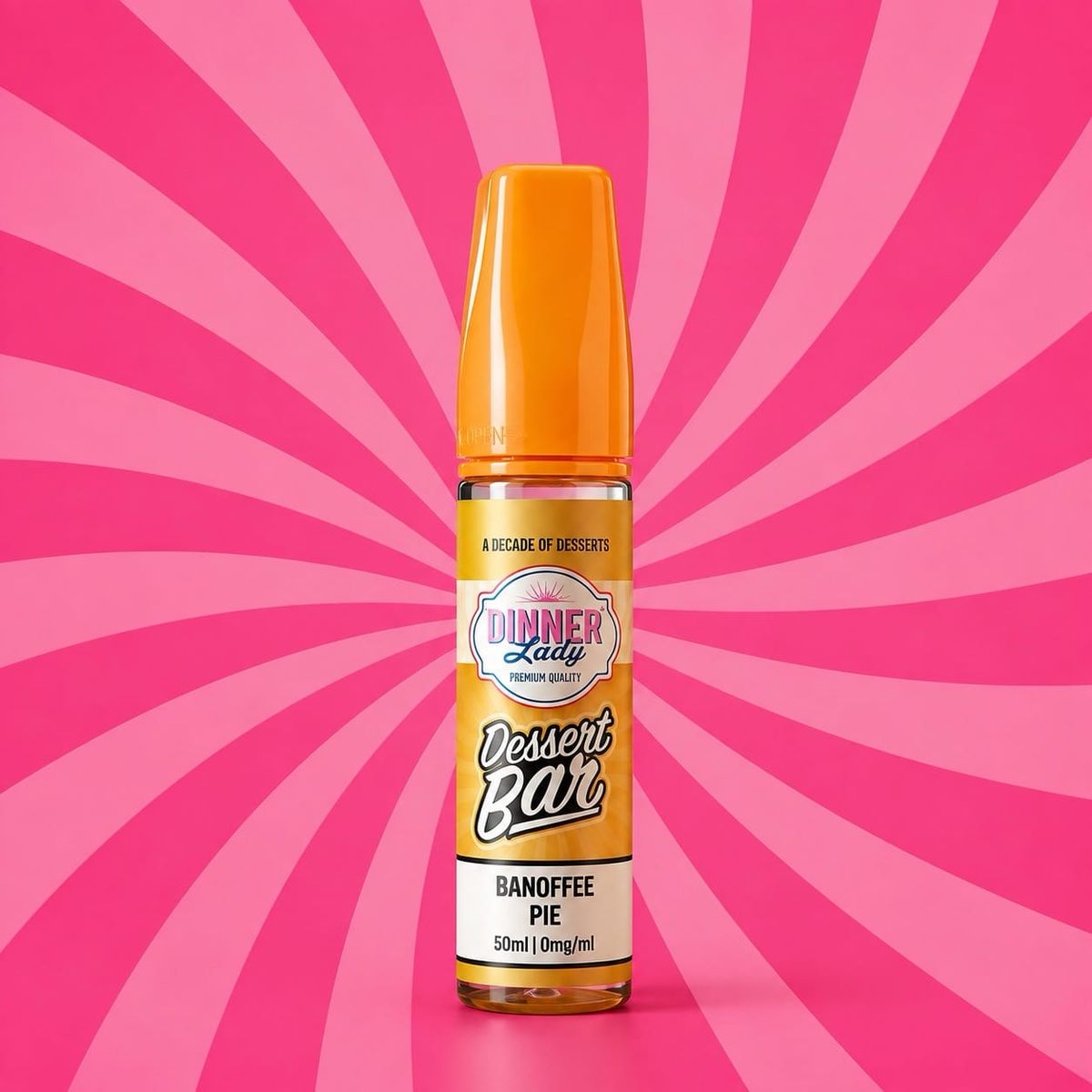 Dinner Lady Banoffee Pie Dessert Bar, e-liquide gourmand à la banane et au toffee, sur fond rose.