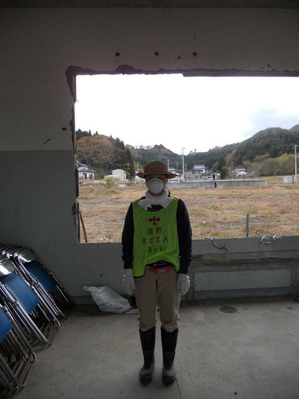 Volunteer activity in the tsunami-hit area 2011