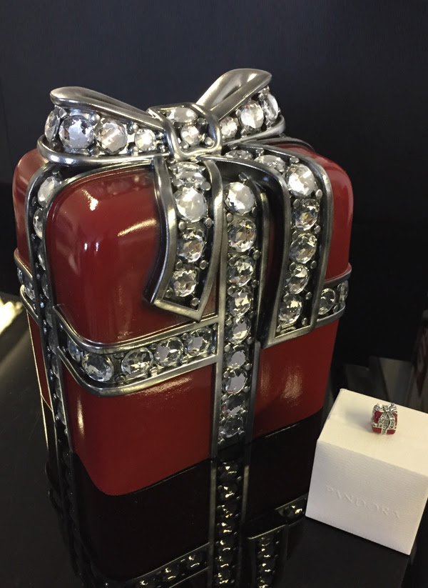 3D printed giant Pandora Charm for Oxford Street Light Switch On