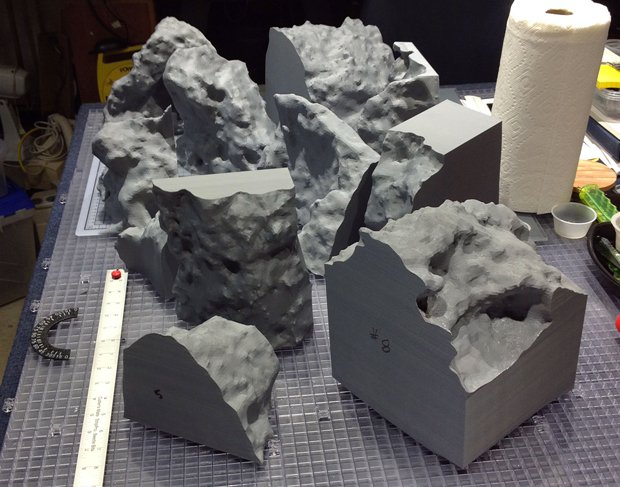 Meteorite-in-pieces.jpg