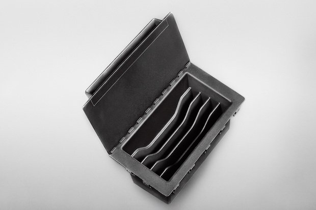 Daimler 3D printing interior parts