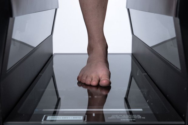 FitStation foot scanner powered by HP