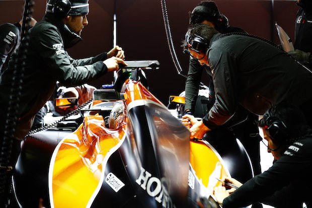McLaren F1 team.jpg