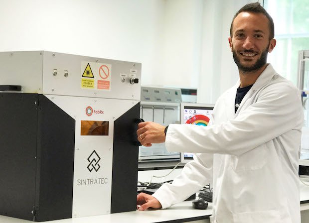 FabRx Fabrizio_Fina_in_front_of_the_Sintratec_Kit