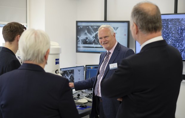 HIIP director Michael Wilson explains use of scanning electron microscopy for AM part verification.jpg
